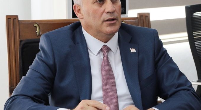 Ekonomi Bakanı Amcaoğlu 1 Şubat’ta 79 ürün için elektronik etiket uygulamasına geçileceğini duyurdu