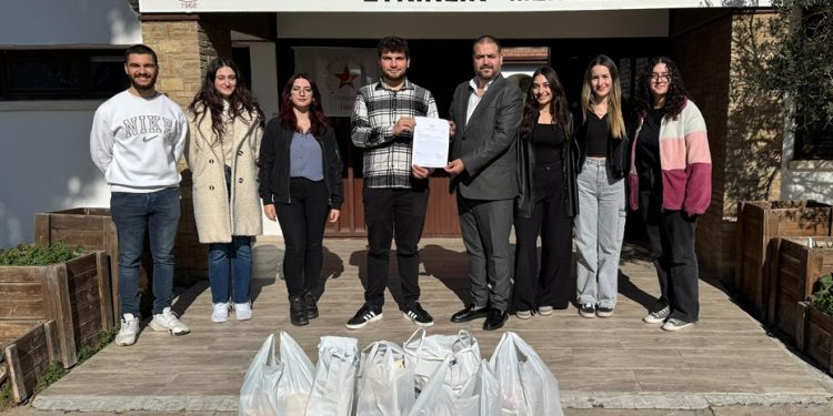 Dijital Kültür Derneği, Türk Çocuk Esirgeme Kurumu’na 350 kitap bağışladı