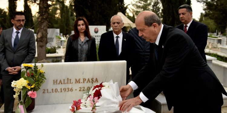 Cumhurbaşkanı Tatar, Halil Paşa’nın mezarını ziyaret etti
