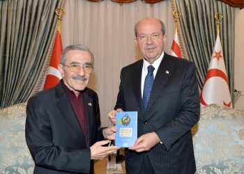 Cumhurbaşkanı Tatar’a kitap takdimi
