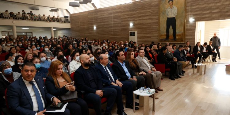 Cumhurbaşkanı Tatar, Polis Teşkilatının hademelere yönelik bilgilendirme toplantısına katıldı