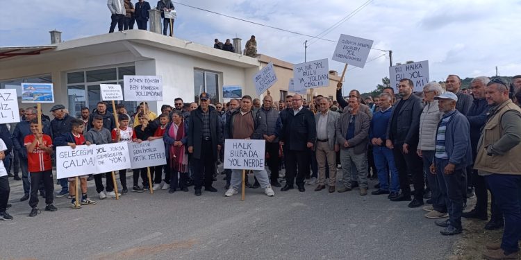 Karpaz halkı, Manastır yolunun tamamlanmasını istiyor