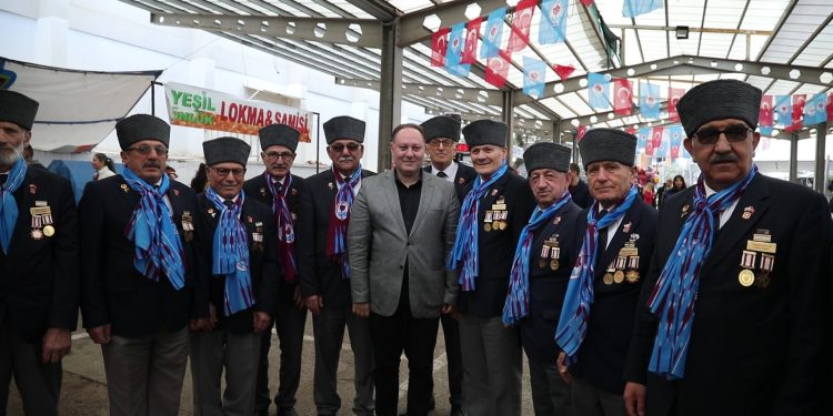 Öztürkler, Hamsi Festivali’ne katıldı