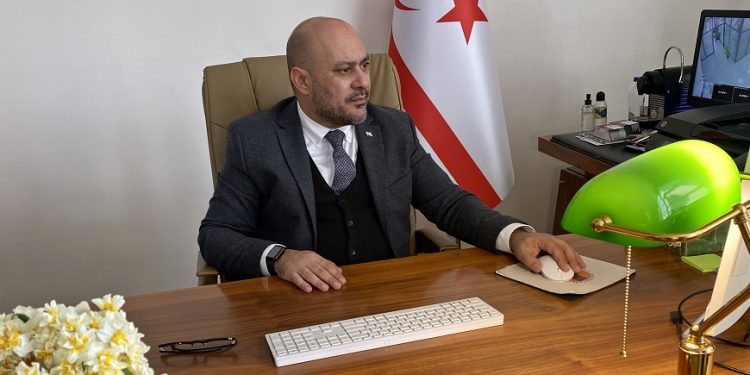KKTC’nin Mersin Konsolosu Özgür Ezel, AA’nın “Yılın Kareleri” oylamasına katıldı