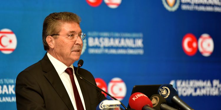 Kalkınma Planı… Üstel: “Plan, KKTC’yi uluslararası alanda hak ettiği yere taşımak için atılmış kararlı bir adımdır”