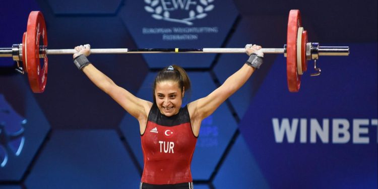 Milli halterciler, 2024'te 236 madalya kazandı