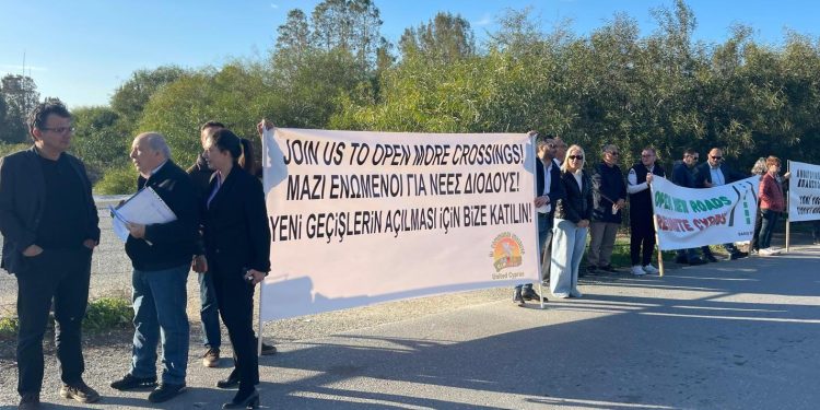 Metehan Sınır Kapısı’nda eylem..Yeni geçiş kapılarının açılması çağrısında bulunuldu