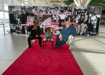 Denktaş ve Küçük Ercan Havalimanı’nda anılıyor