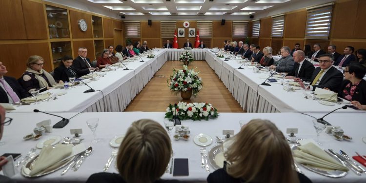 Türkiye Dışişleri Bakanı Fidan, AB üyesi ülkelerin büyükelçilerini kabul etti