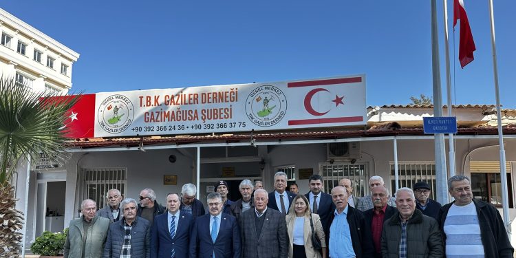 Tipioğlu, Türk Barış Kuvvetleri Gaziler Derneği ’ni ziyaret ederek gazilerle buluştu