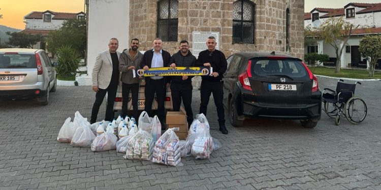 KKTC Fenerbahçeliler Derneği, Lapta Huzurevi’ni ziyaret etti