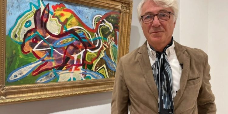 “Rengarenk” adlı resim sergisi Ercan Havalimanı’nda açıldı