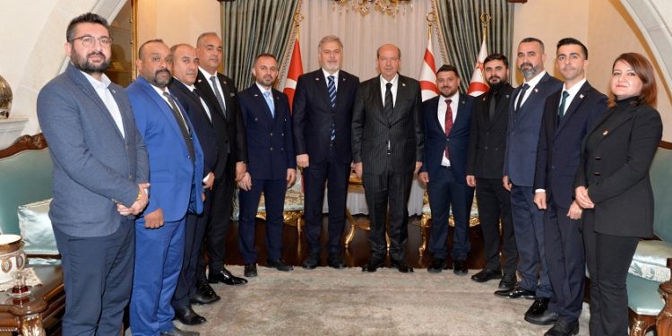 Cumhurbaşkanı Tatar, Yeniden Refah Partisi heyetini kabul etti