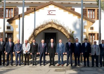 Cumhurbaşkanı Tatar Trabzon’dan gelen heyeti kabul etti