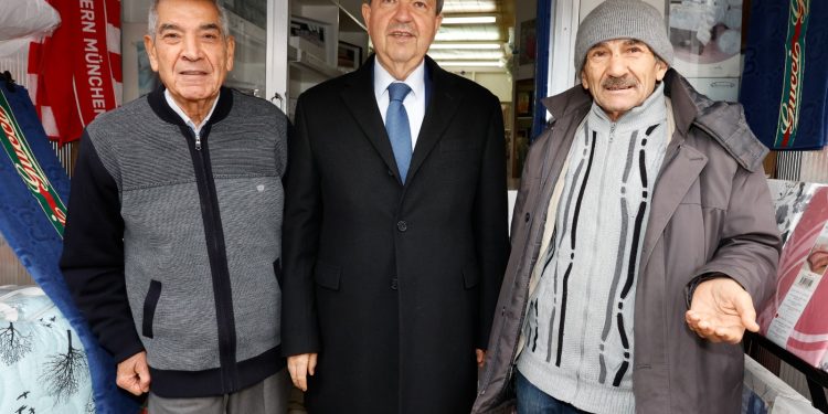 Cumhurbaşkanı Ersin Tatar, Lefkoşa Arasta bölgesini ziyaret etti