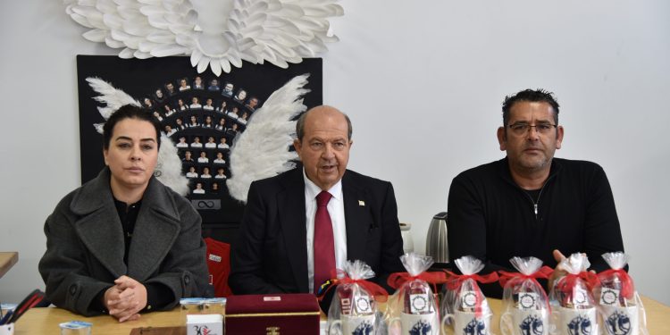 Cumhurbaşkanı Tatar, Şampiyon Melekleri Yaşatma Derneği’ni ziyaret etti