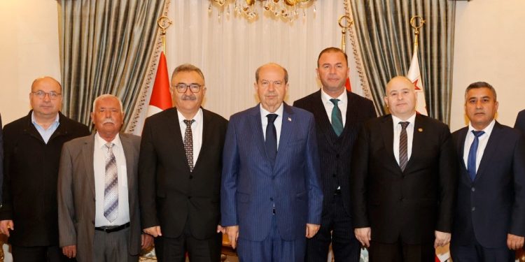 Cumhurbaşkanı Tatar, DAÜ Vakıf Yöneticiler Kurulu heyetini kabul etti