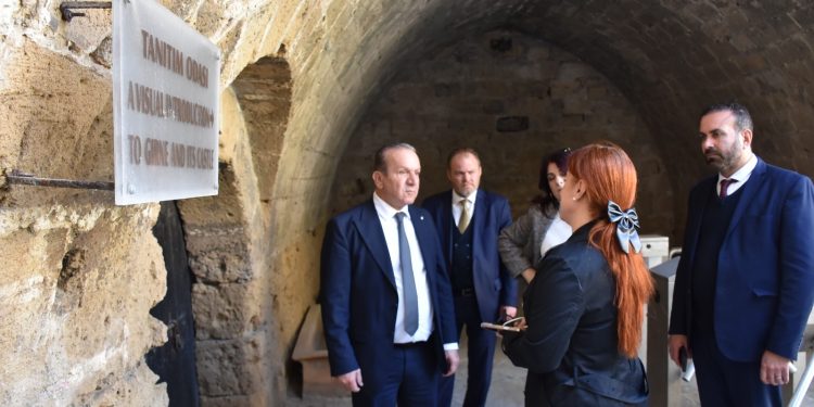 Ataoğlu, Girne Güzel Sanatlar Müzesi ile Girne Kalesi’nde incelemelerde bulundu