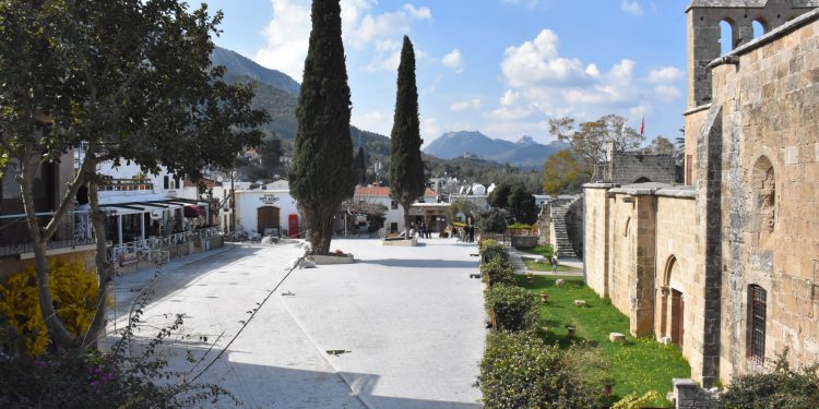 Girne Belediyesi’nin hayata geçirdiği Bellapais Projesi’nde sona yaklaşılıyor