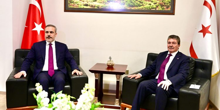 Türkiye Dışışleri Bakanı Fidan, Başbakan Üstel ile görüştü