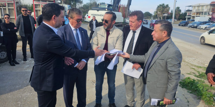 Başbakan Üstel: Yol ile ilgili ön çalışmalar yarın başlayacak