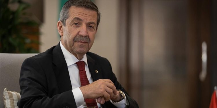 Ertuğruloğlu:Denktaş, her zaman kalbimizde müstesna bir yere sahip olacak