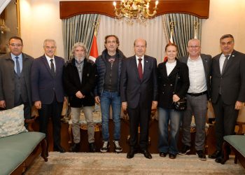 Cumhurbaşkanı Tatar, sanatçı Kıraç’ı kabul etti