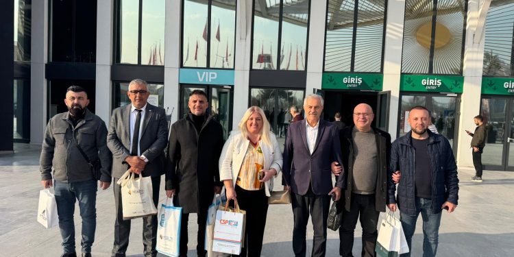 Kıbrıs Türk Belediyeler Birliği heyeti istanbul’da fuara katıldı