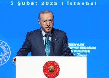 Erdoğan: Paylaşım platformlarına yaş sınırı gelebilir