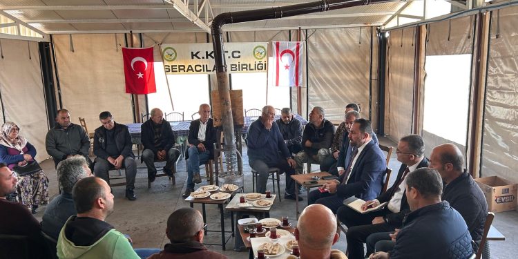 Tarım Bakanı Çavuş, KKTC Seracılar Birliği’ni ziyaret etti, sorunlarını dinledi