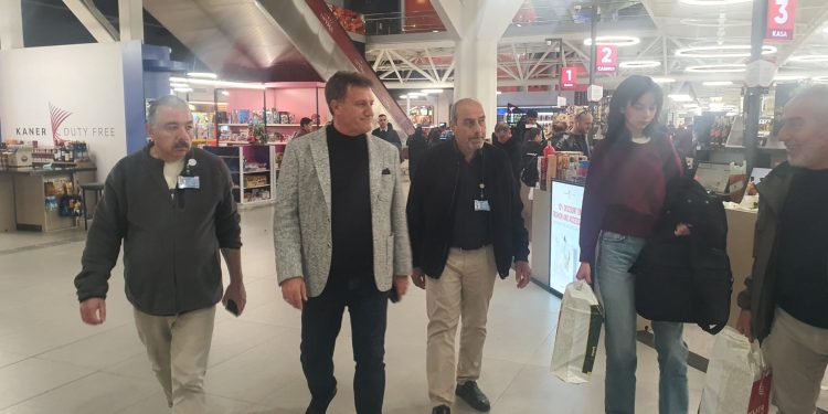 Arıklı, Ercan Havalimanı terminalini denetledi