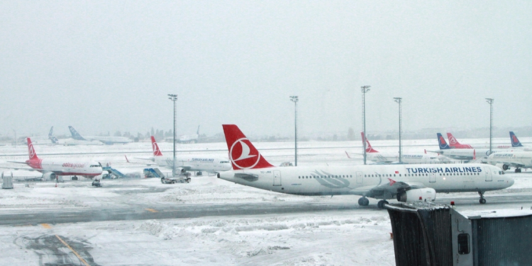 THY olumsuz hava koşulları nedeniyle yarın bazı uçuşlarını da iptal etti