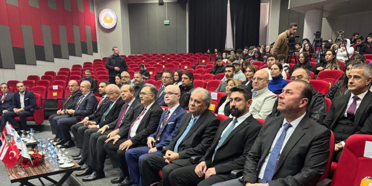 DAÜ’de düzenlenen “Doğu Akdeniz’in Stratejik Önemi” sempozyumu başladı