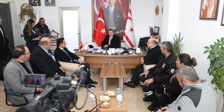 Başbakan Üstel, dolu afeti nedeniyle Erenköy-Karpaz Belediyesi’ni ziyaret etti