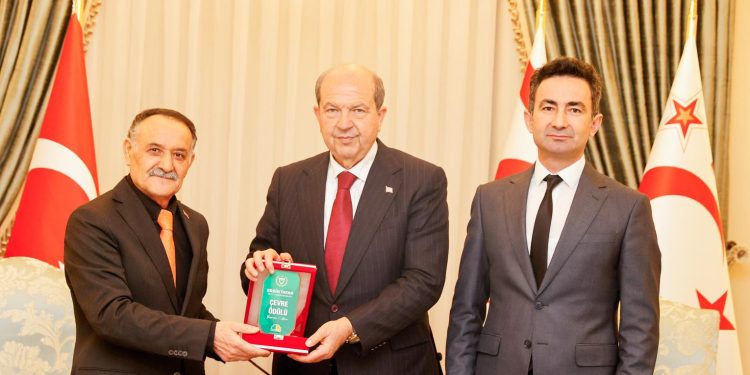 Cumhurbaşkanı Tatar’a Aksaray Yeşil Doğa Derneği’nden çevre ödülü
