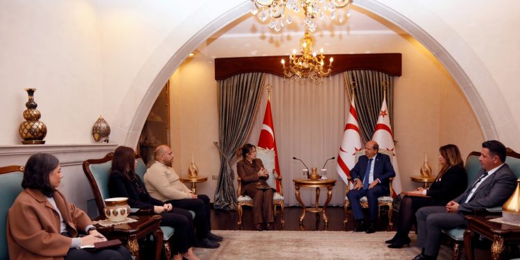 Cumhurbaşkanı Tatar, İki Taraflı Ekonomik ve Ticari İşler Teknik Komite Başkan ve üyelerini kabul etti