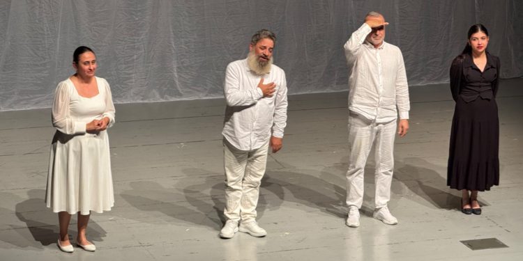 “Yarım Canlar Destanı” Gazimağusa’da sahnelendi