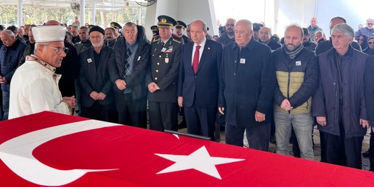 Cumhurbaşkanı Ersin Tatar, Kıbrıs Barış Harekatı Gazisi Mustafa Zorlu’nun cenaze törenine katıldı