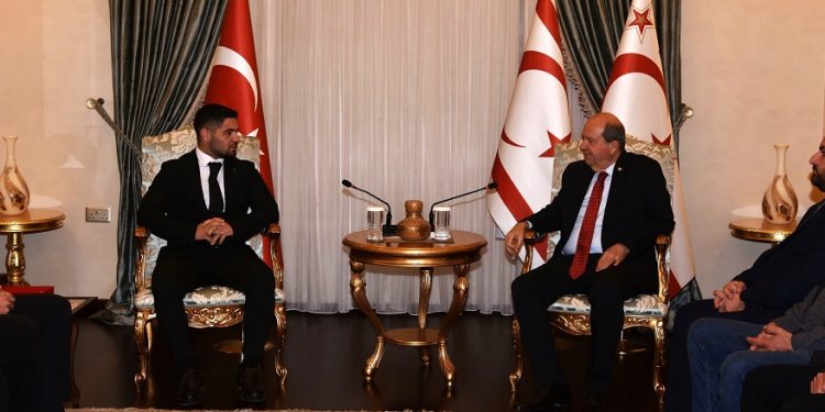 Cumhurbaşkanı Tatar, Fransa’daki hayvancılık fuarında KKTC’yi temsil eden üreticileri kabul etti
