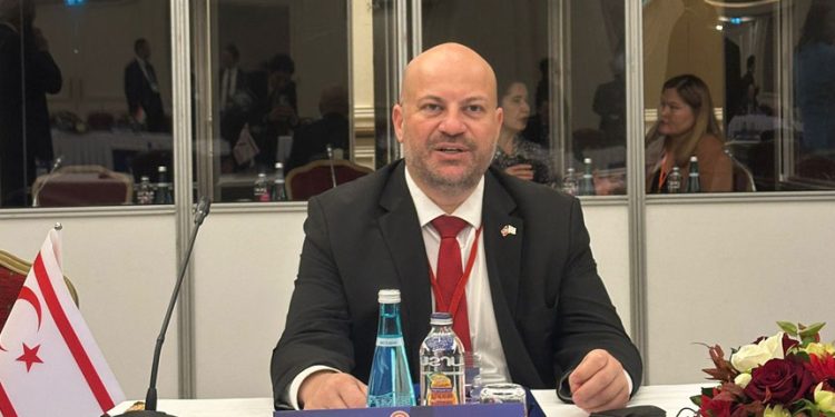 Küçük: Yükseköğrenim alanında Türk devletleri arasında öğrenci değişim programı oluşturulmasını önerdi