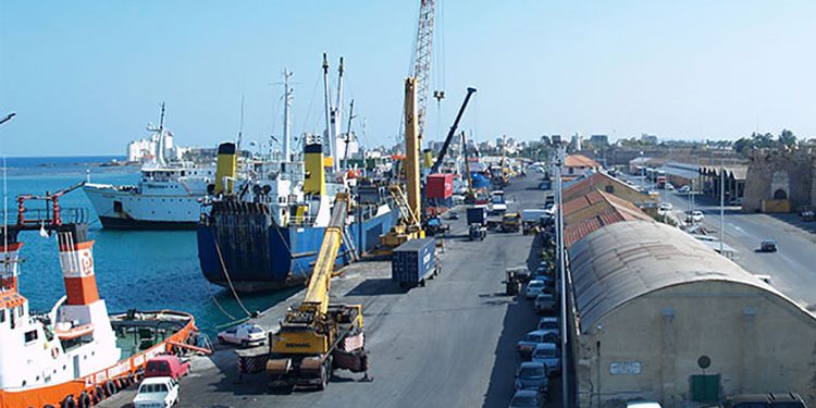 Limanlarda süresiz grev uyarısı