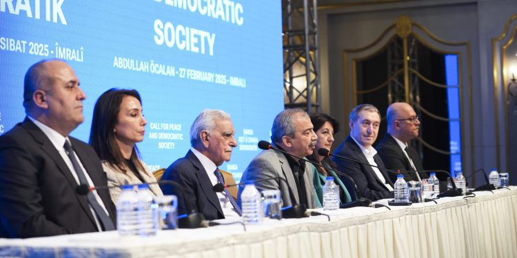 Öcalan: Örgütü feshedin