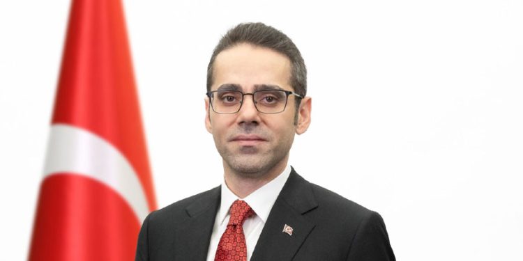 Serim’in avukatından, Özel’in iddialarıyla ilgili açıklama: “Asılsız haber ve iftiralara karşı yasal haklarımızı kullanmaya devam edeceğiz”
