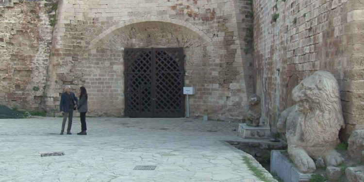 Mağusa Kalesi’nin deniz kapısı restore edildi