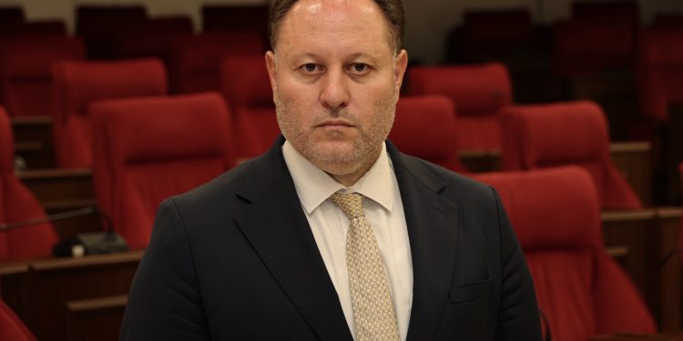 Öztürkler:Meclis yerleşkesinin hazırlıkları hızla devam ediyor.. Binanın teknik ihtiyaçları gözden geçiriliyor