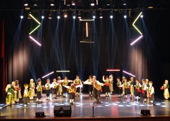 FOGEM’in “Kendi Yolumuzda, Çalışarak, Üreterek” adlı folklor şöleni yapıldı
