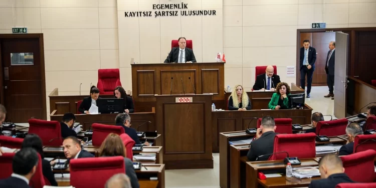 Meclis’te güncel konuşmalar yapılıyor