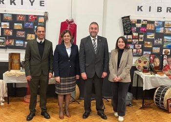 Londra Dr Fazıl Küçük Türk Okulu kültür gecesi düzenledi