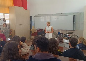 Piyanist Rüya Taner, İskele’de öğrencilerle buluştu