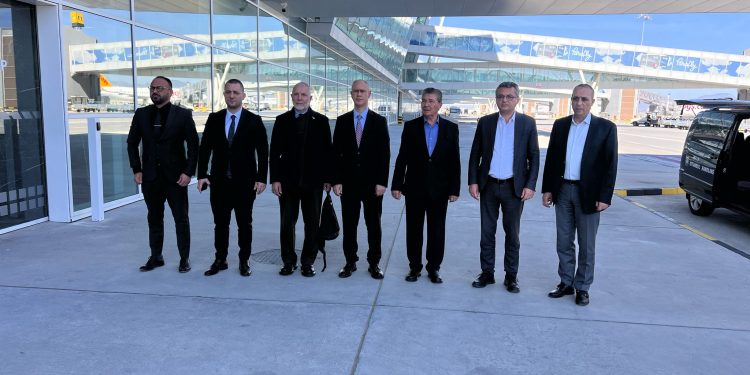 Başbakan  Üstel, Cenevre’ye gitmek üzere ülkeden ayrıldı: “Cenevre Zirvesi’nin, masada yeni fikirlerin ve gerçekçi çözümlerin tartışıldığı bir zirve olmasını diliyorum”